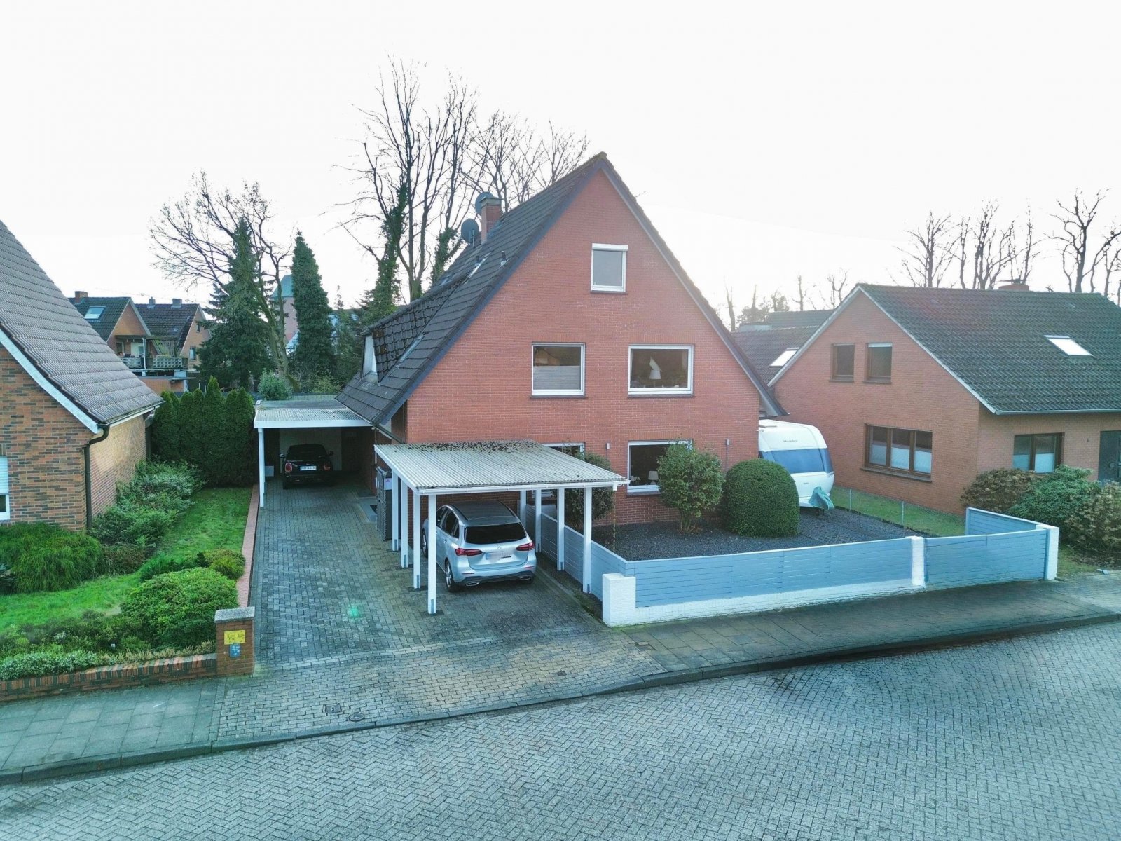 Straßenansicht Straßenansicht