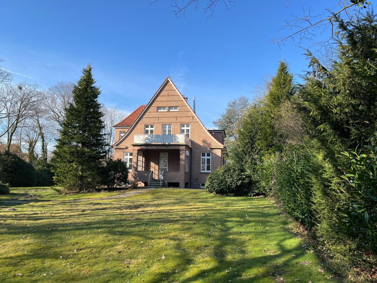 Rückwärtige Ansicht