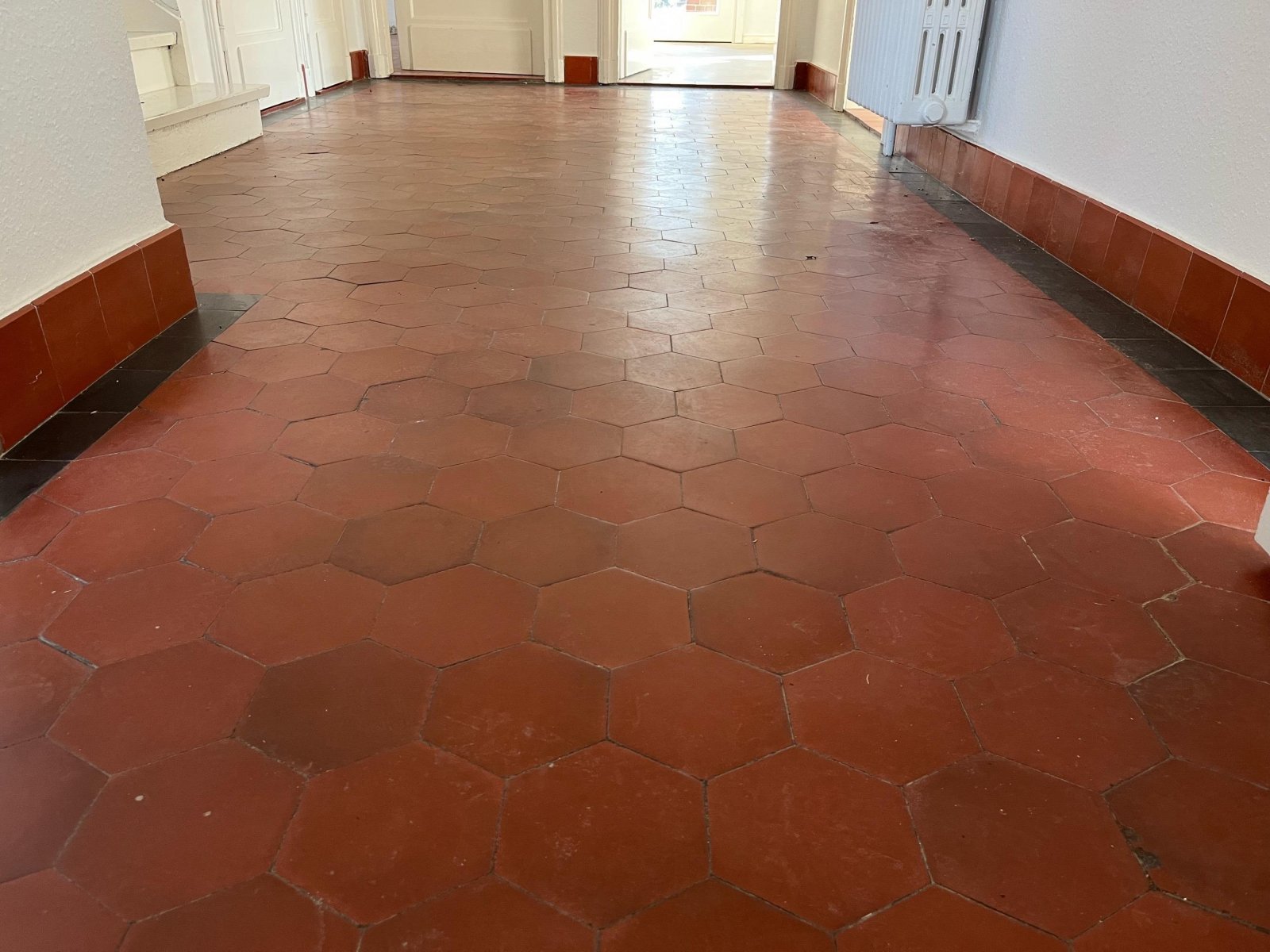 Historische Fliesen im EG