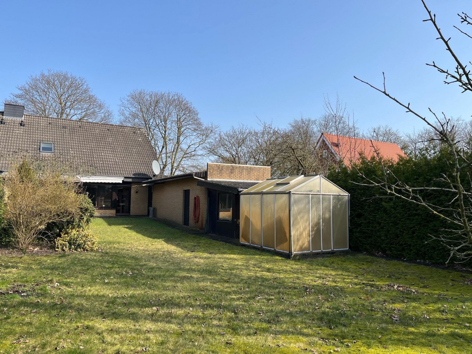 Rückwärtige Ansicht