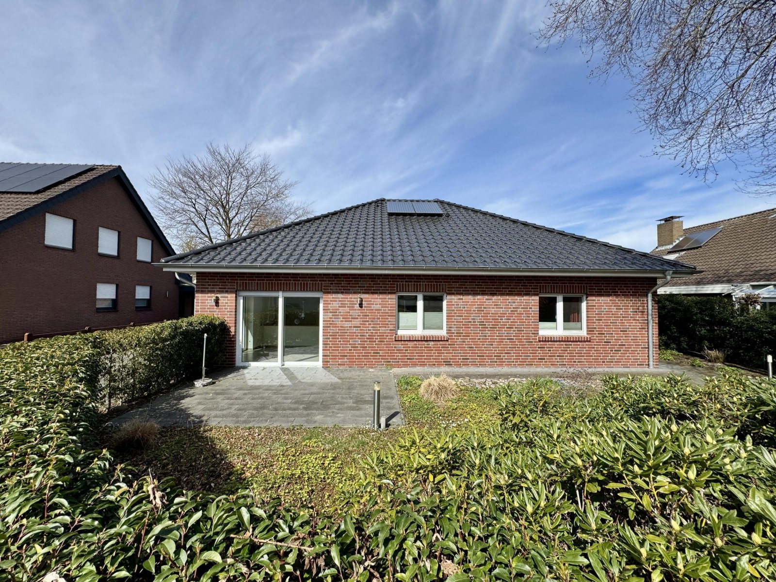 Garten / Vorderseite