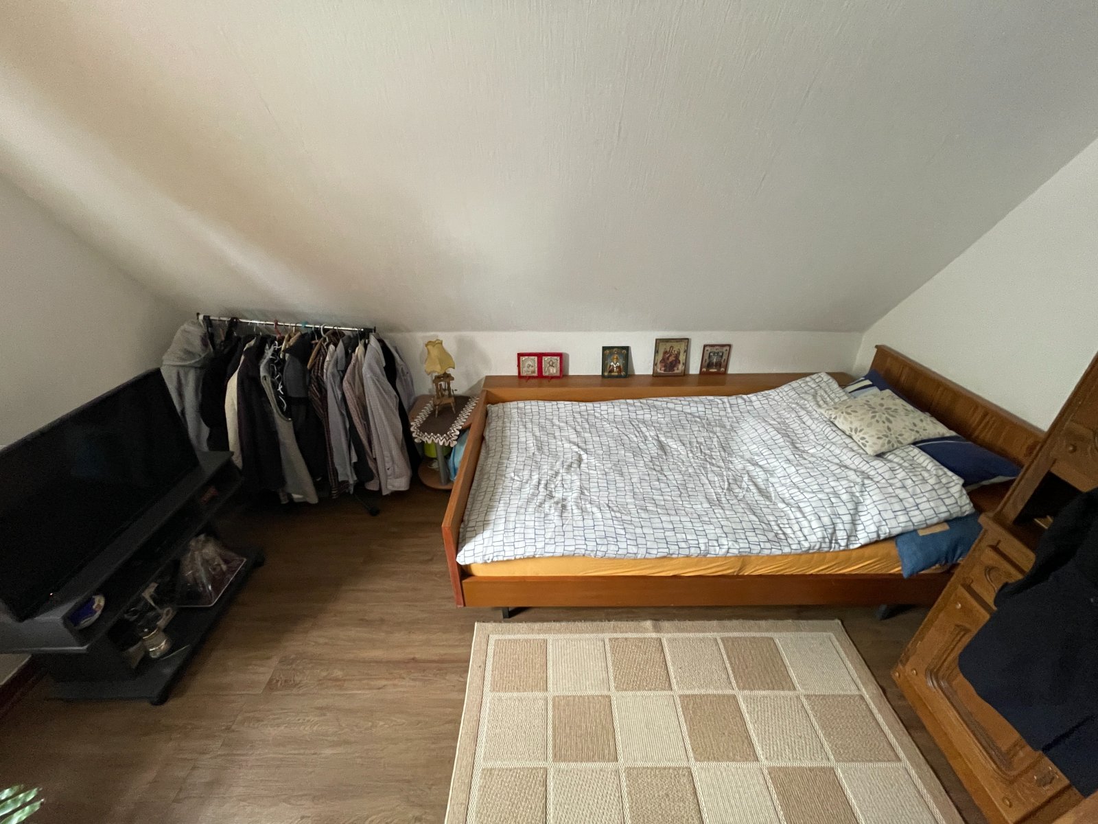 Schlafzimmer 1