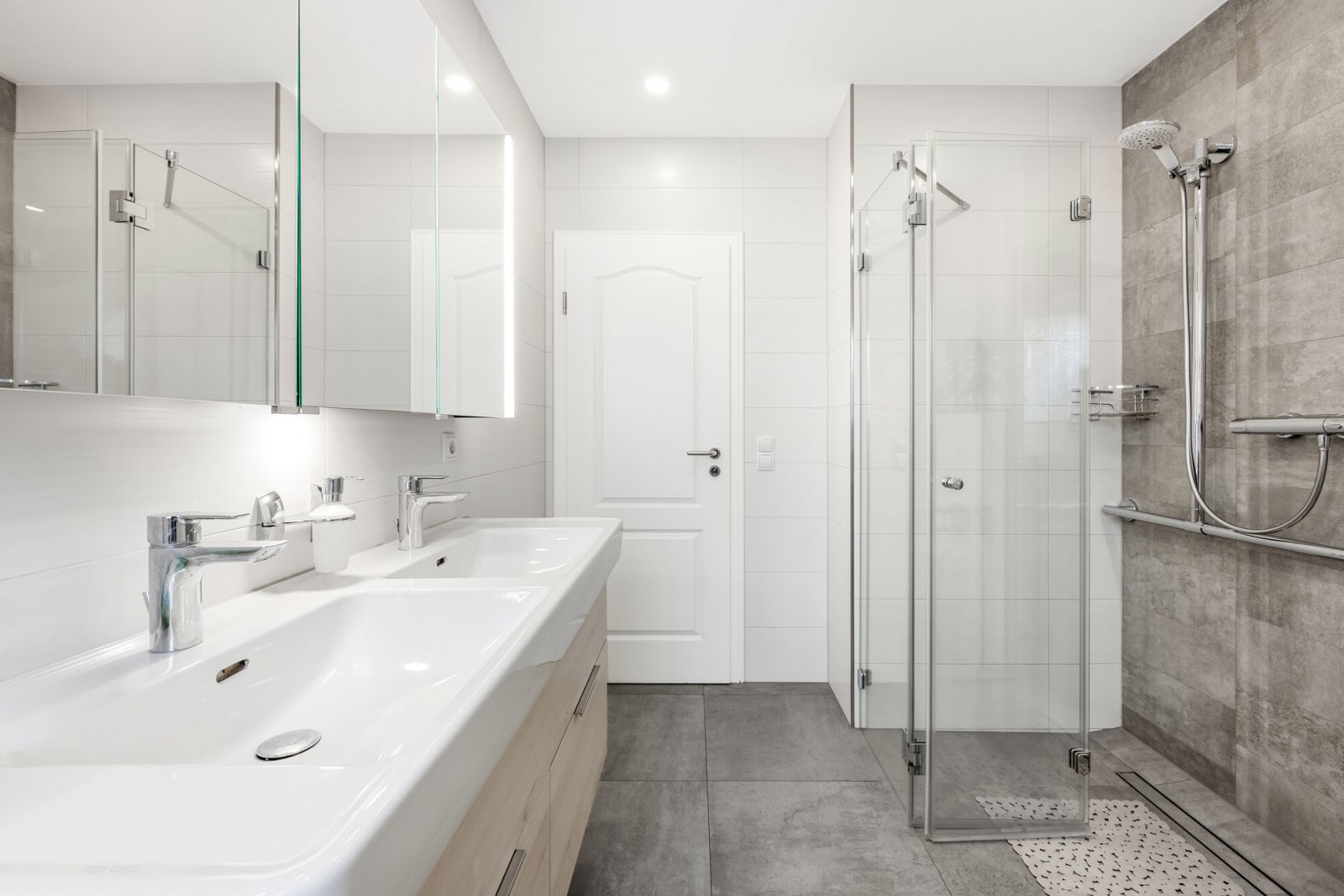 Tageslichtbad Erdgeschoss