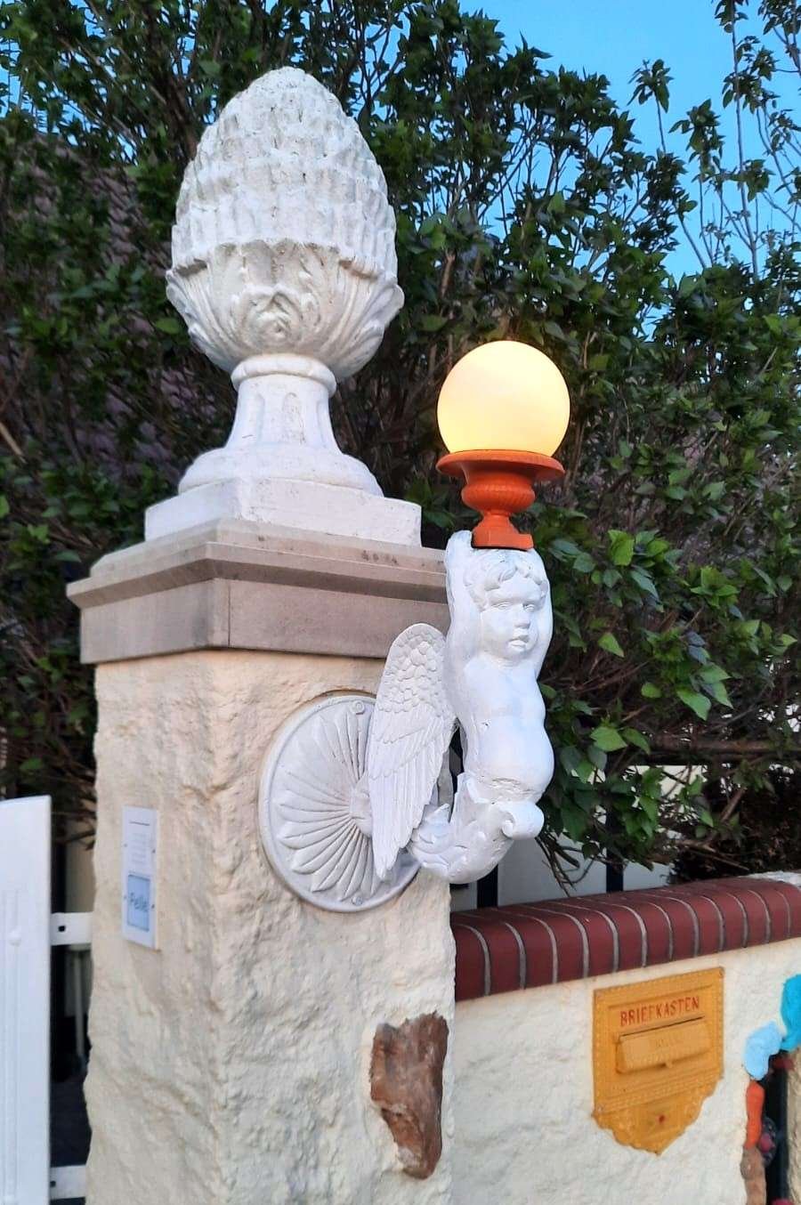 Portal Putte Leuchte