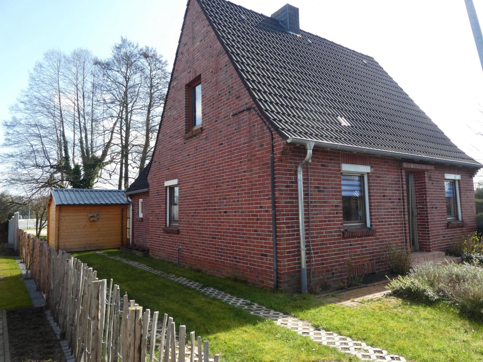 Straßenansicht Straßenansicht