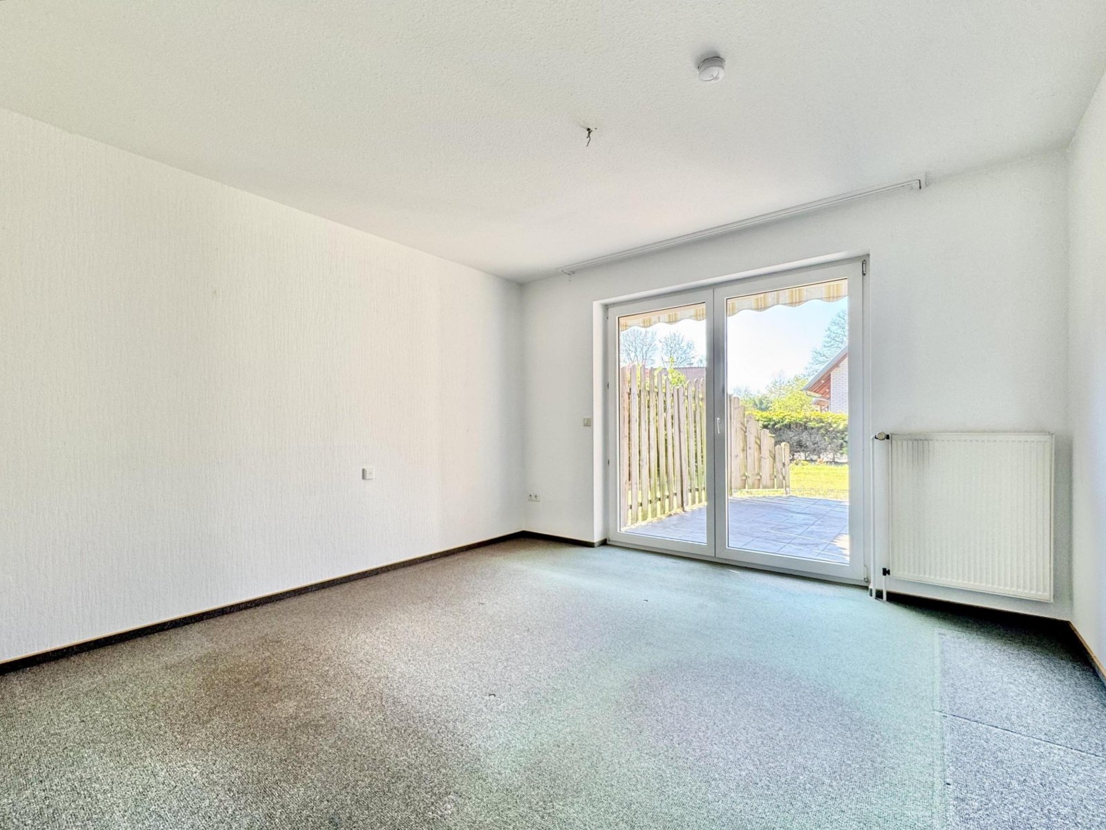 Schlafzimmer Erdgeschoss mit Zugang zur Terrasse Schlafzimmer Erdgeschoss mit Zugang zur Terrasse