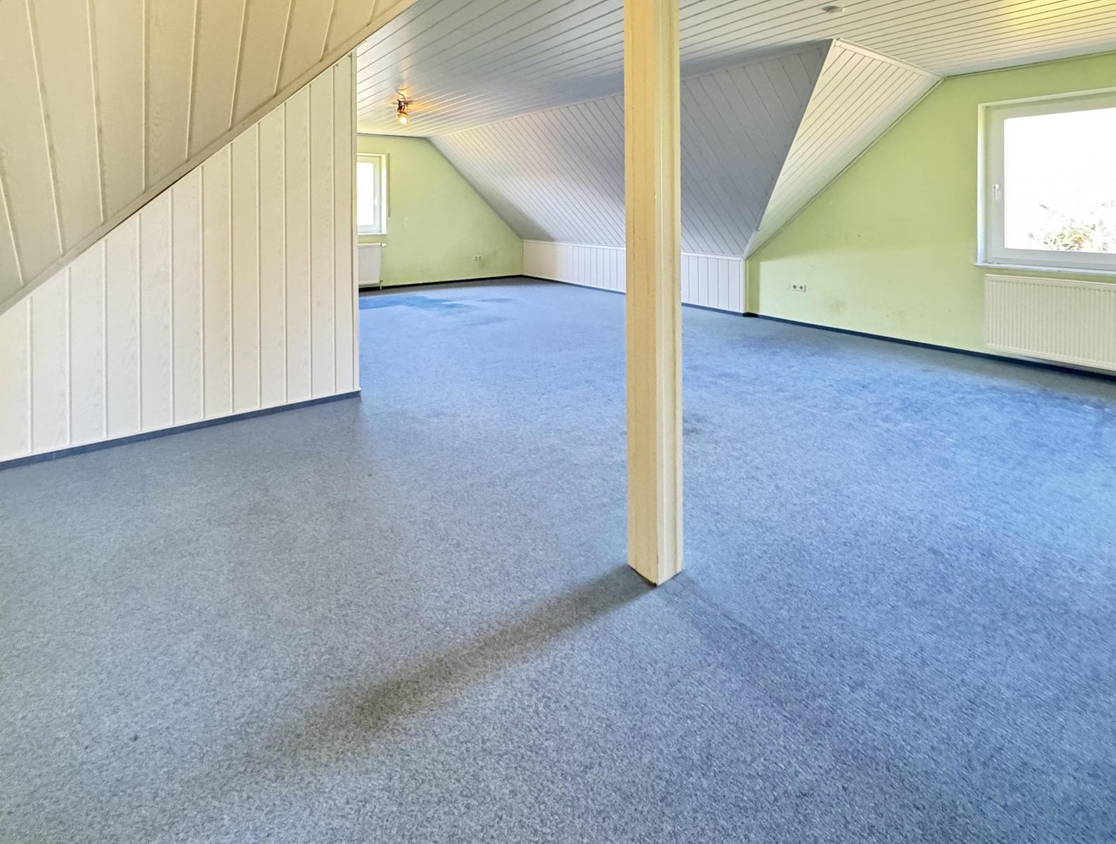 Schlafzimmer 1 Dachgeschoss Schlafzimmer 1 Dachgeschoss