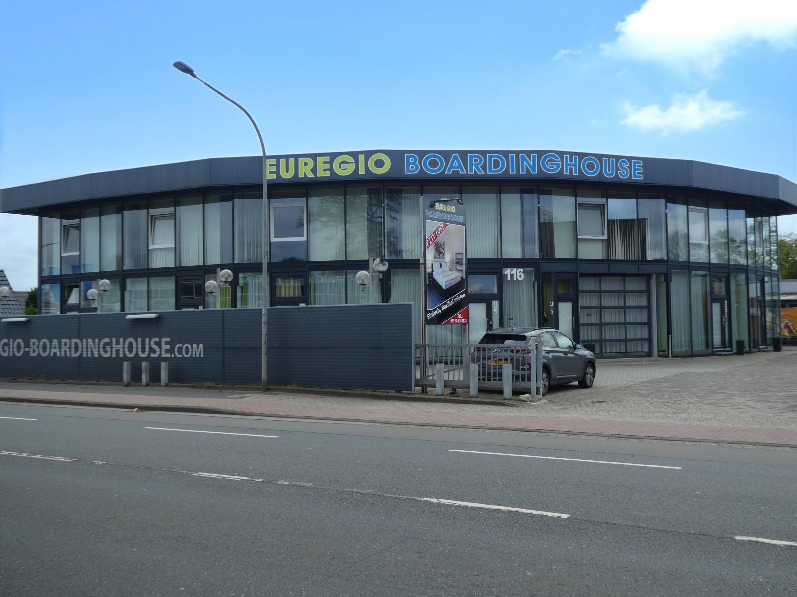 Straßenansicht Straßenansicht