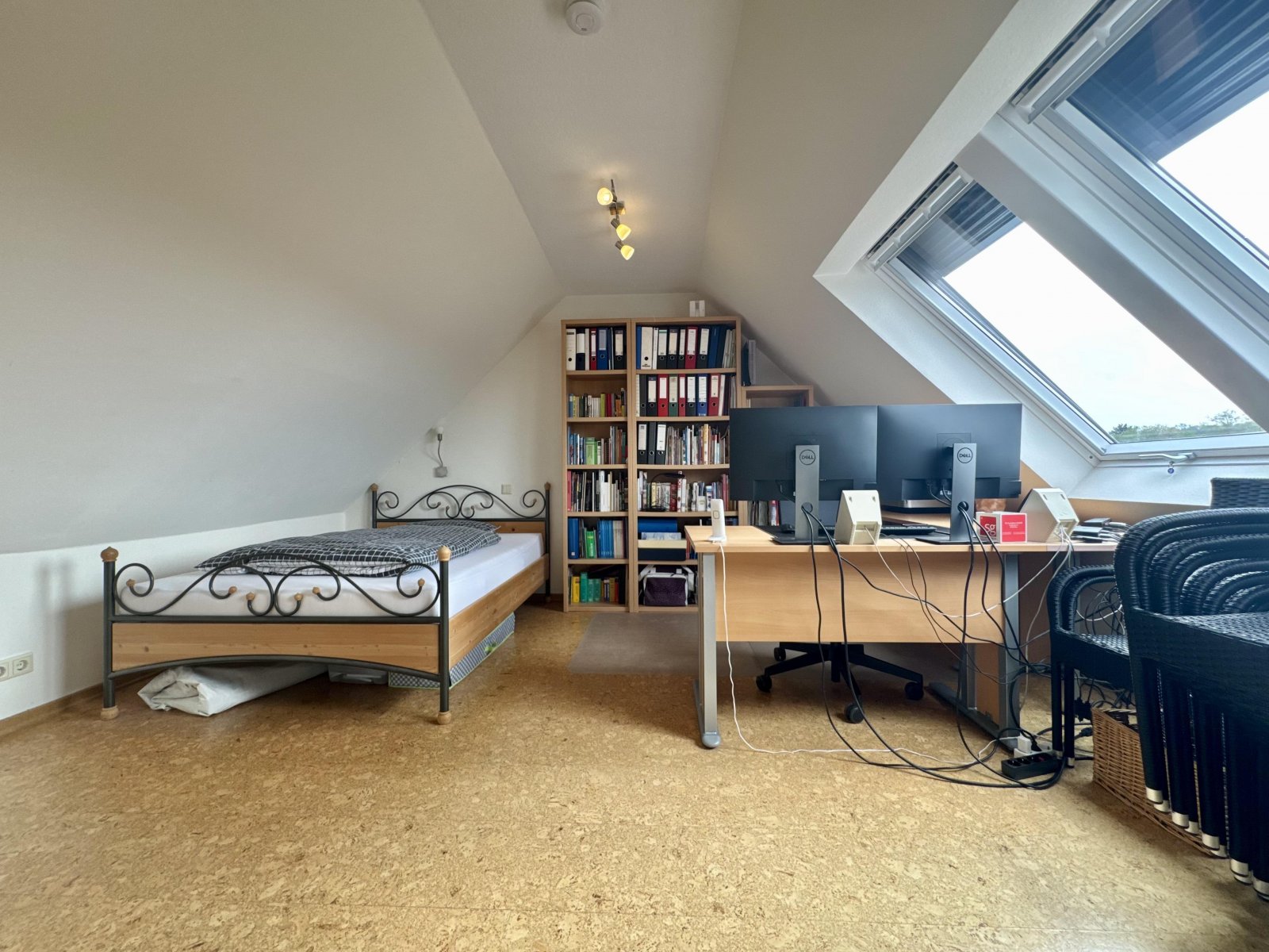 Zimmer Dachboden