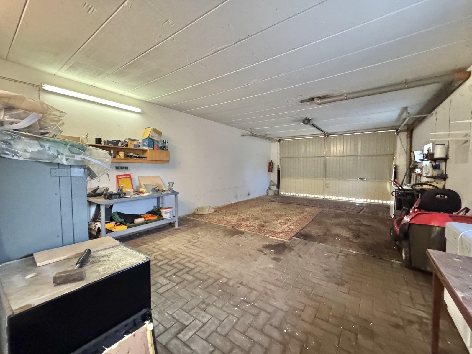 Große Garage Große Garage