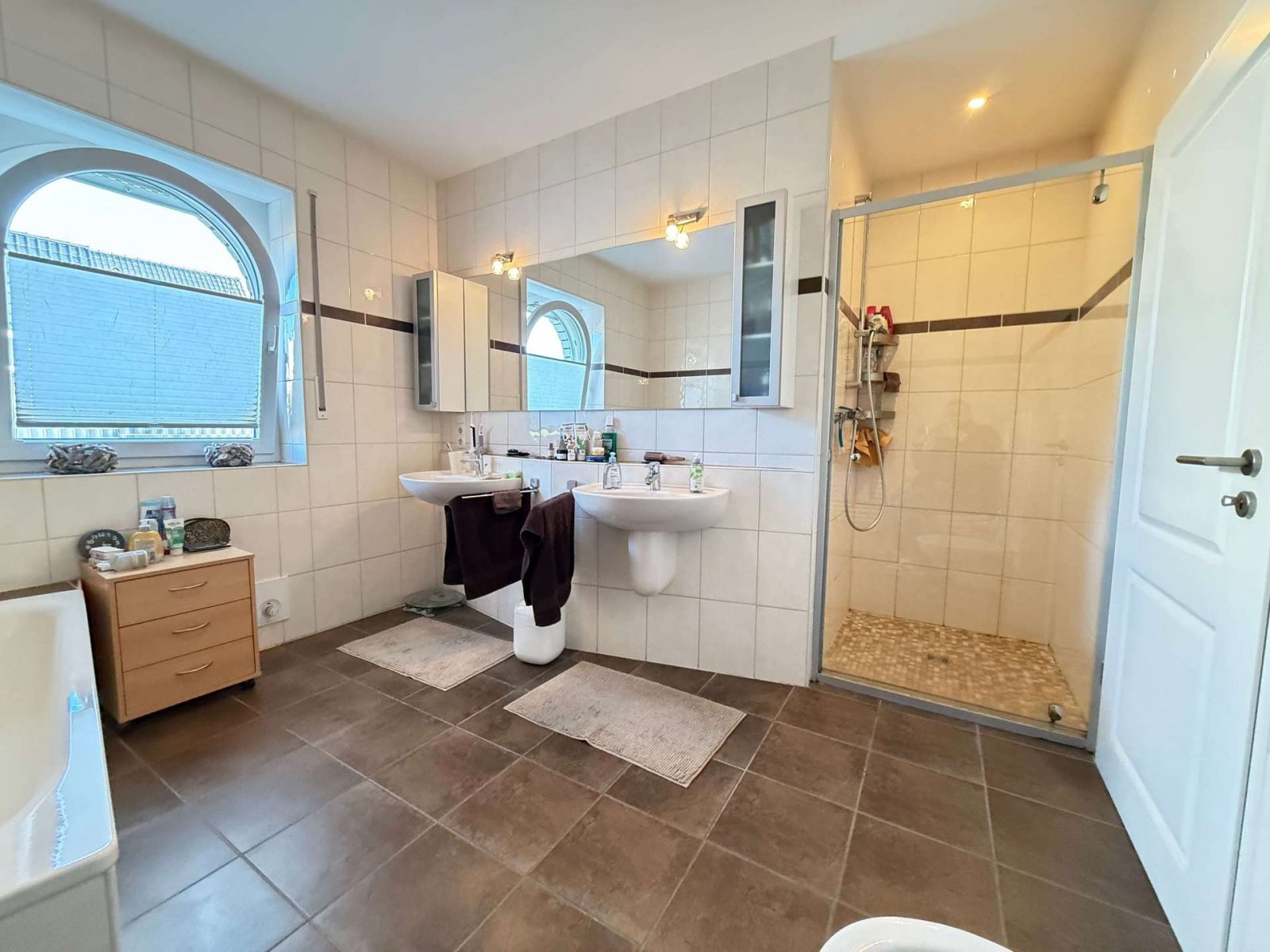 Badezimmer EG Badezimmer EG
