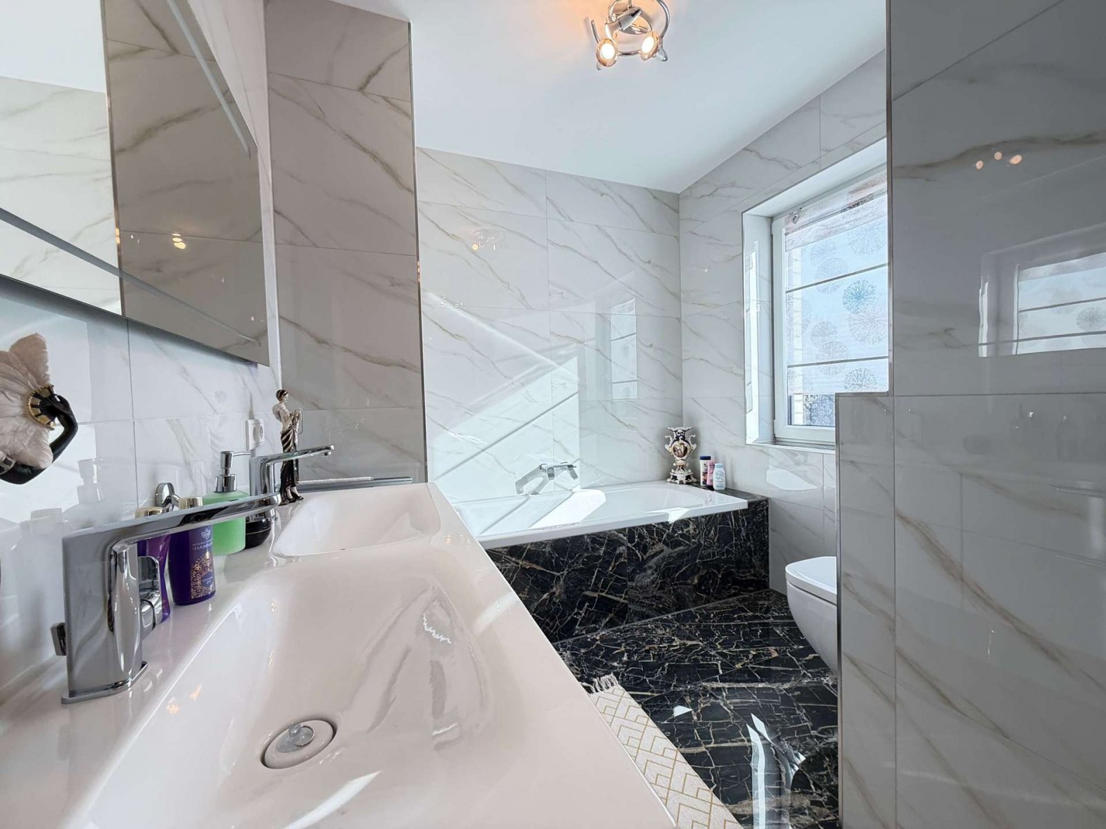 Badezimmer EG Badezimmer EG