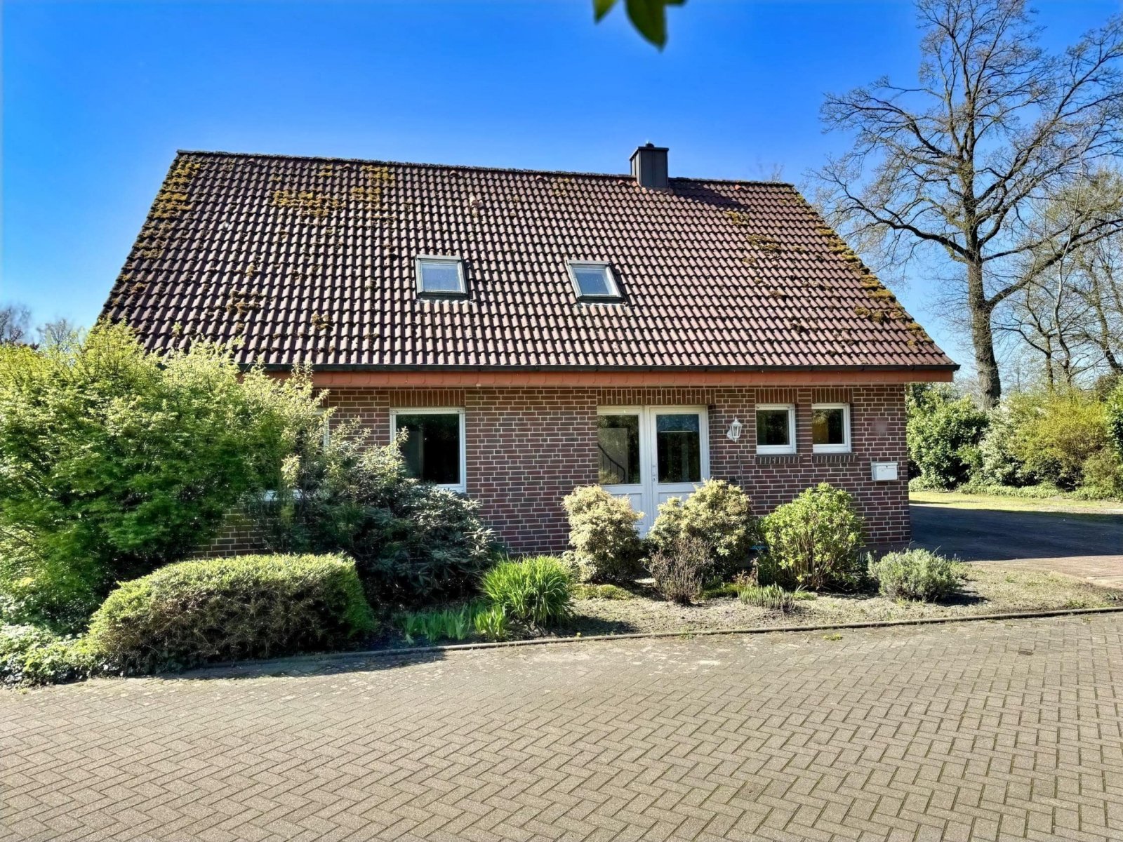Straßenansicht Straßenansicht