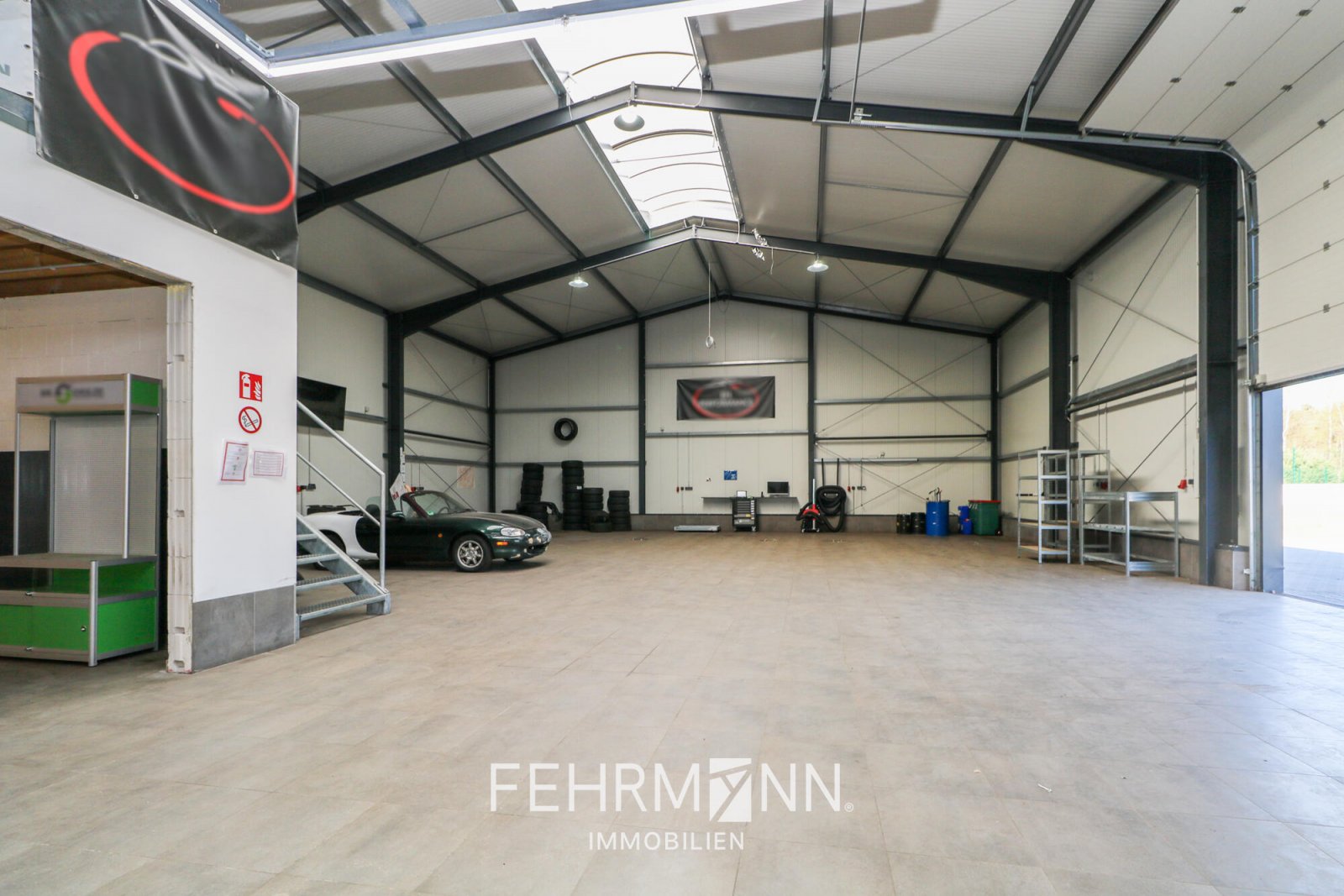 Innenaufnahme - Halle Innenaufnahme - Halle