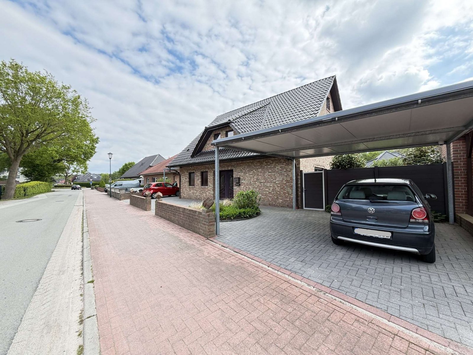 Zweiter Carpot am Haus