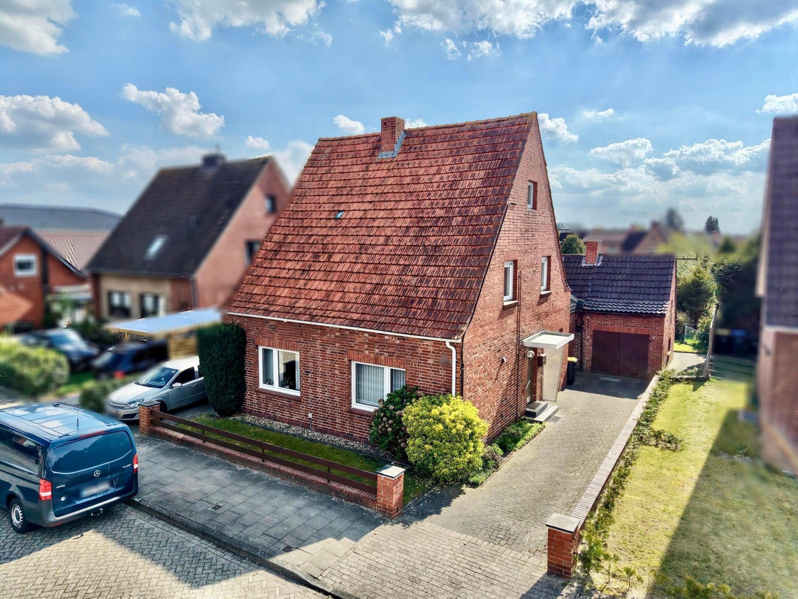 Straßenansicht Straßenansicht