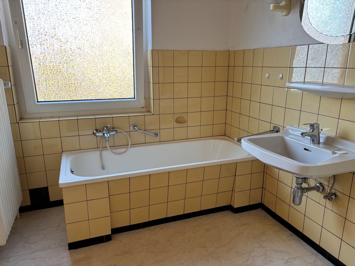 Badezimmer EG Badezimmer EG