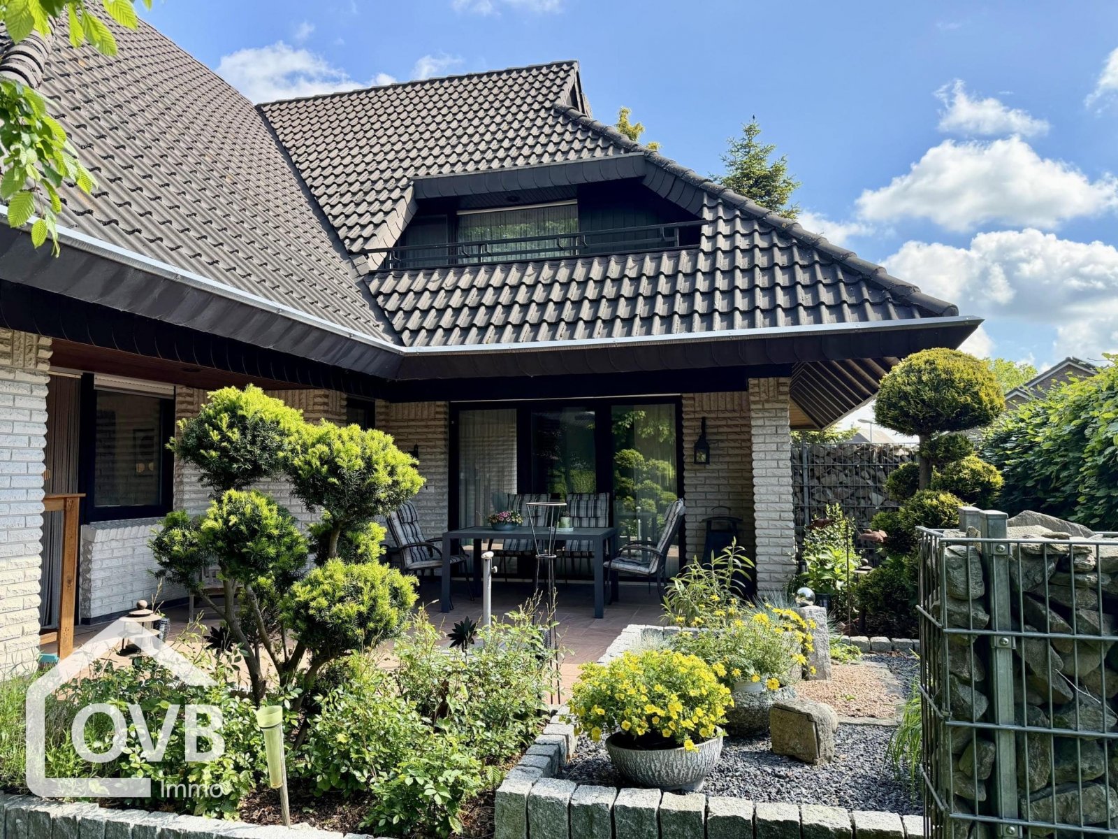 Terrasse (mit Zugang von der Küche & Wohnzimmer) Terrasse (mit Zugang von der Küche & Wohnzimmer)