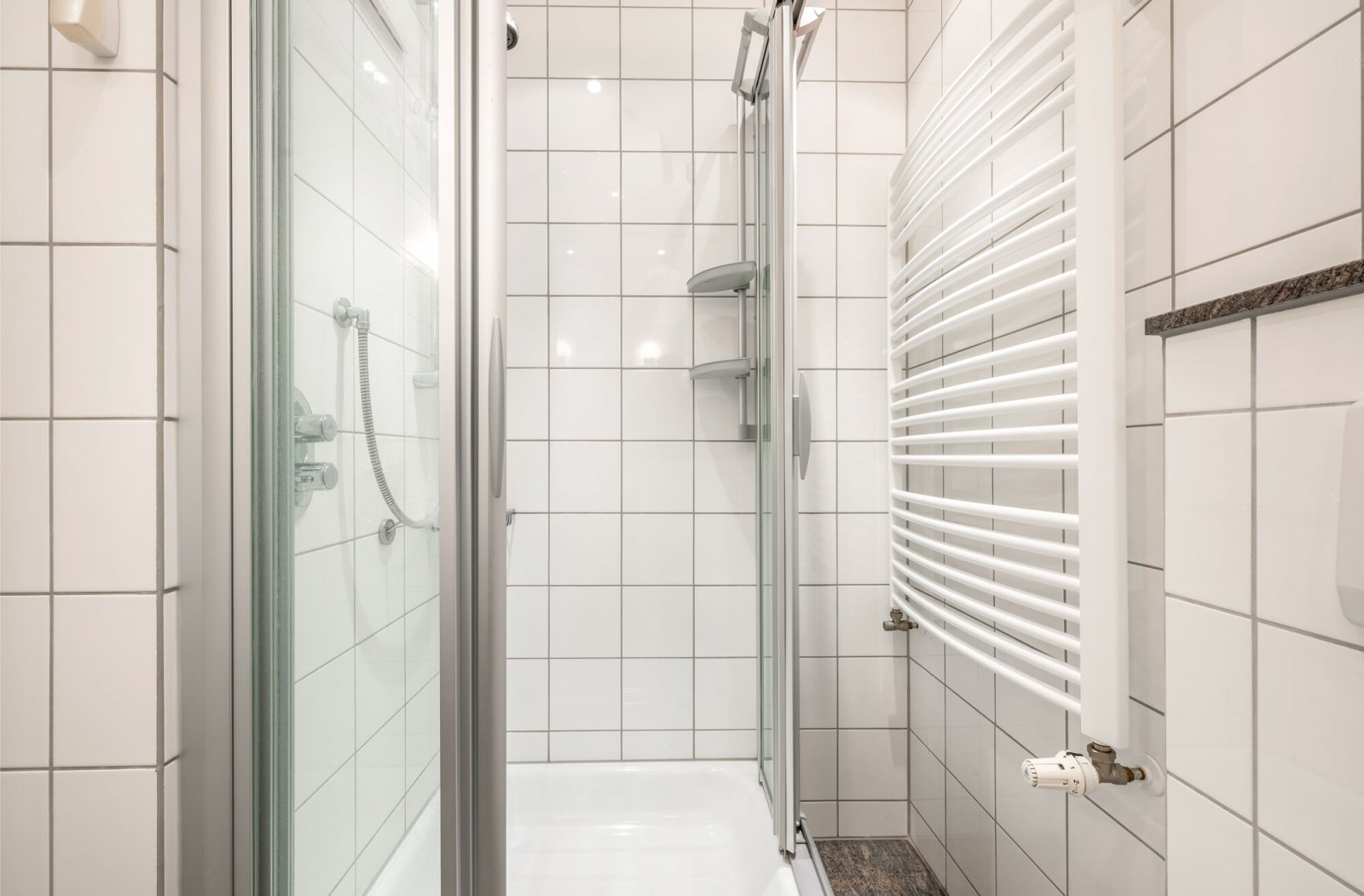 Bad II / Dusche