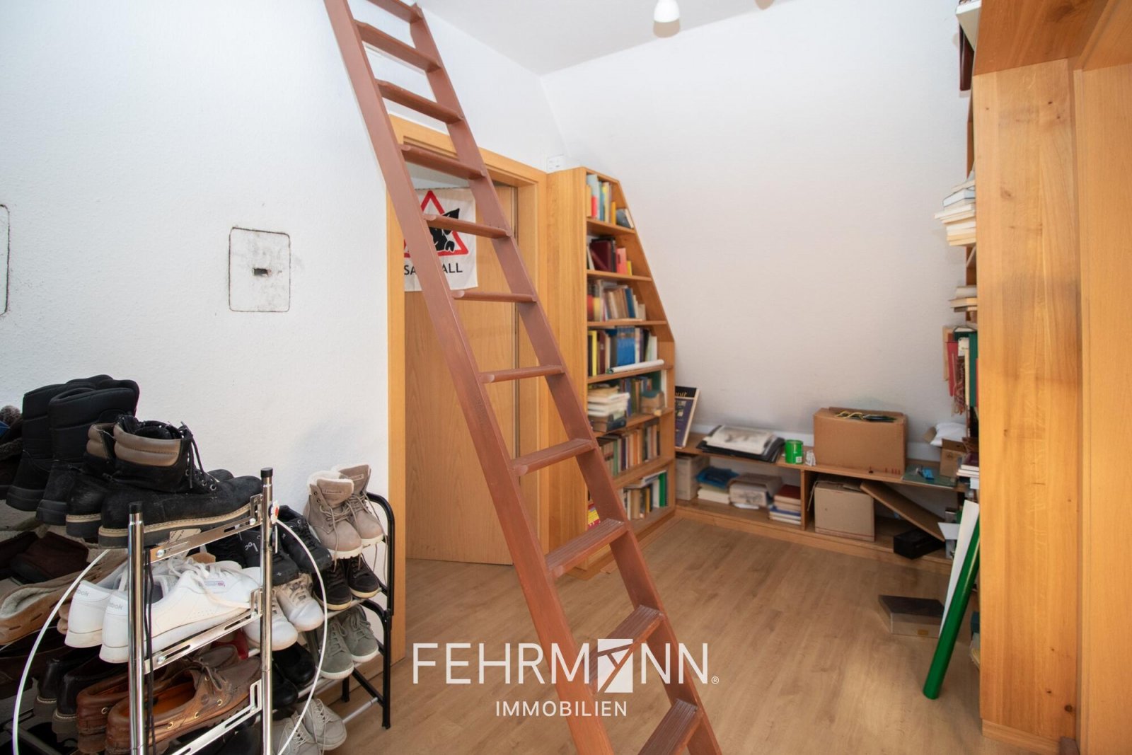 Spitzboden-Flur