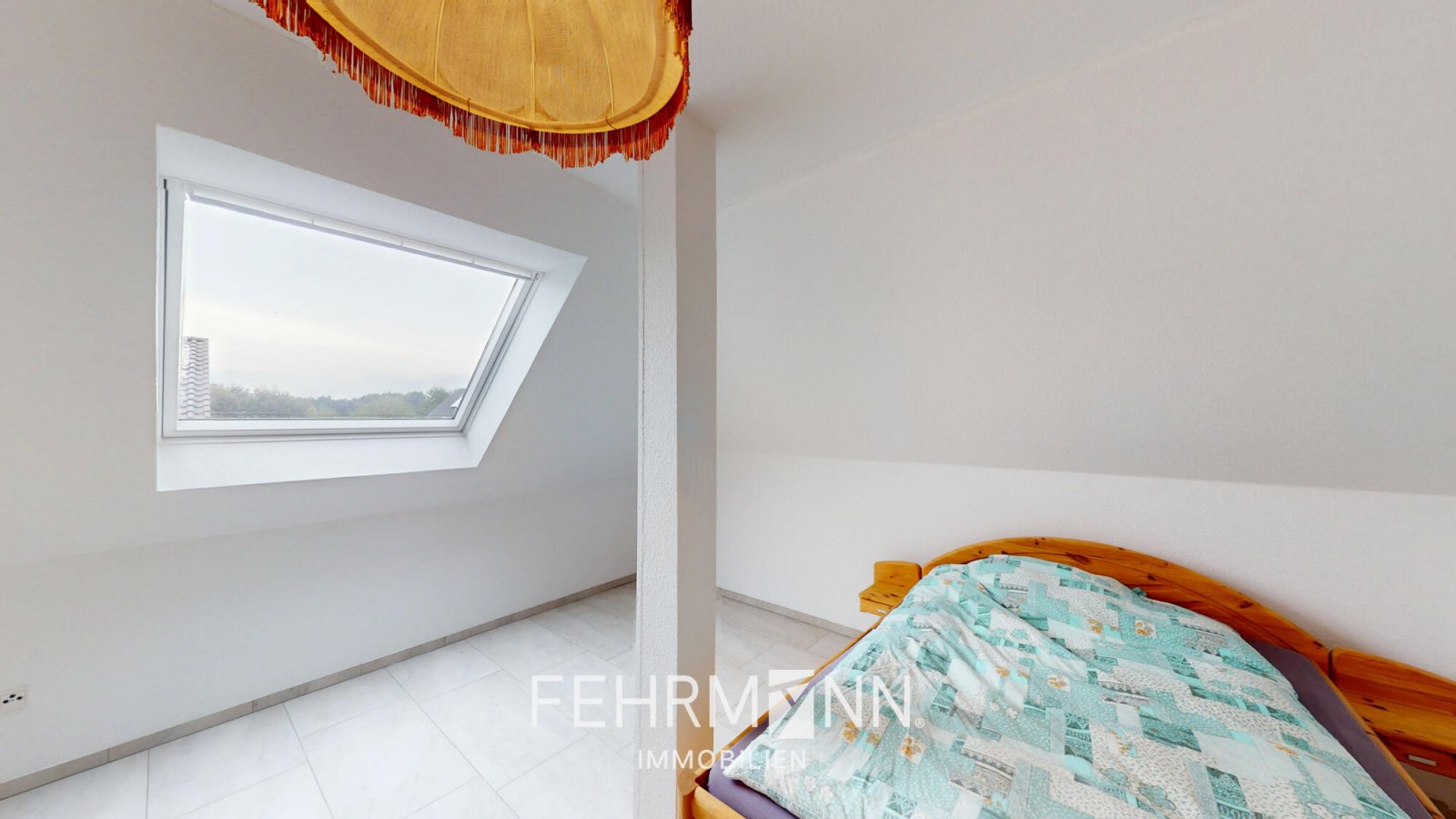 Schlafzimmer DG