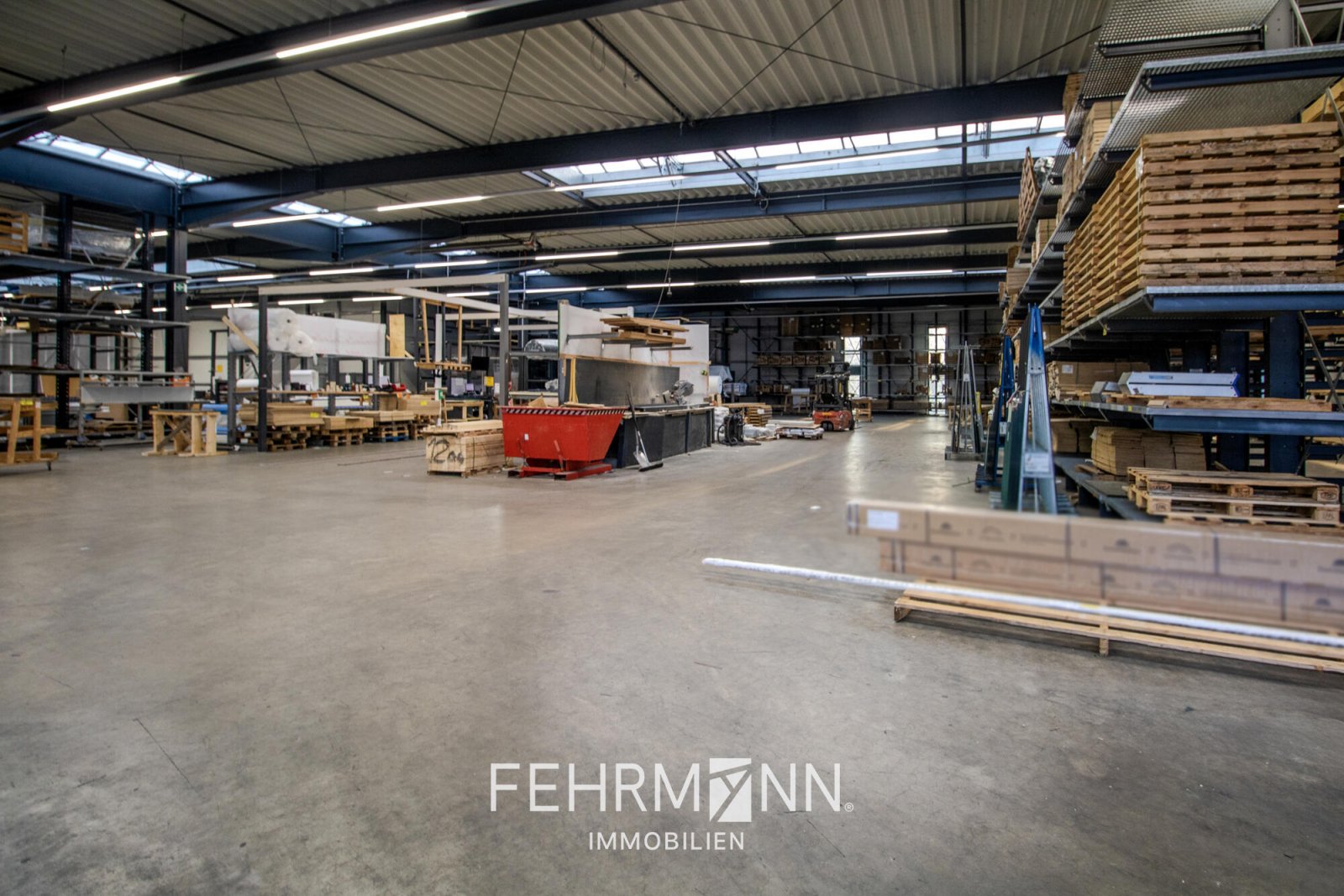 Hallenkomplex Hallenkomplex