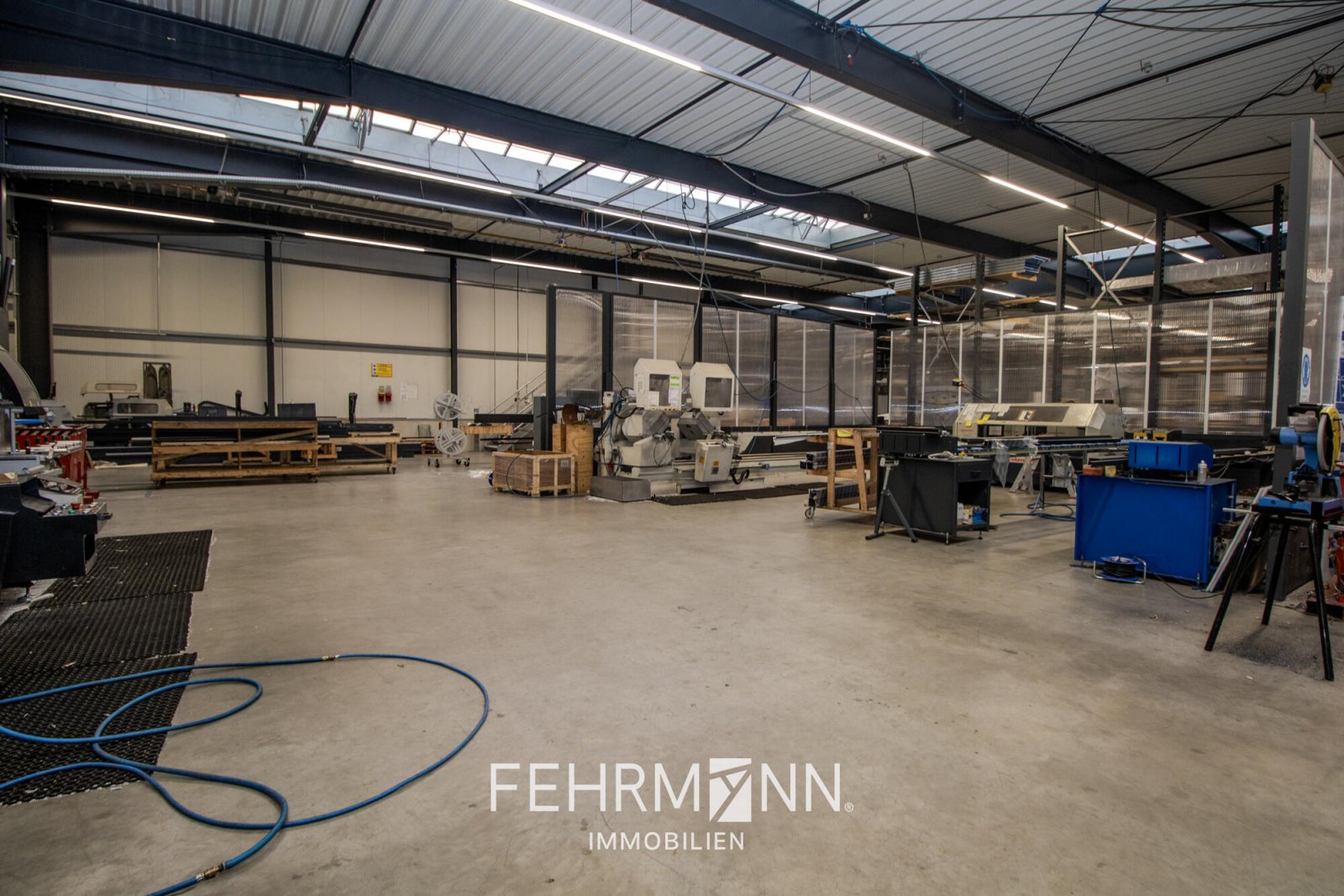Hallenkomplex Hallenkomplex
