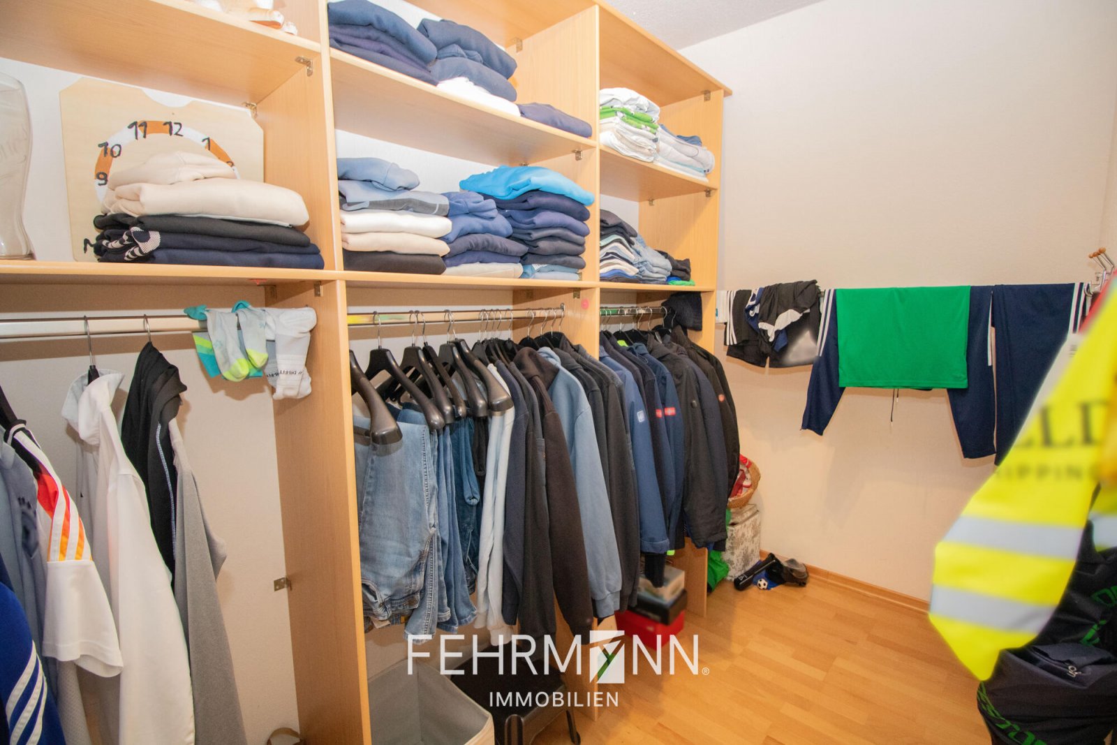 OG-Kinderzimmer-2-Ankleide