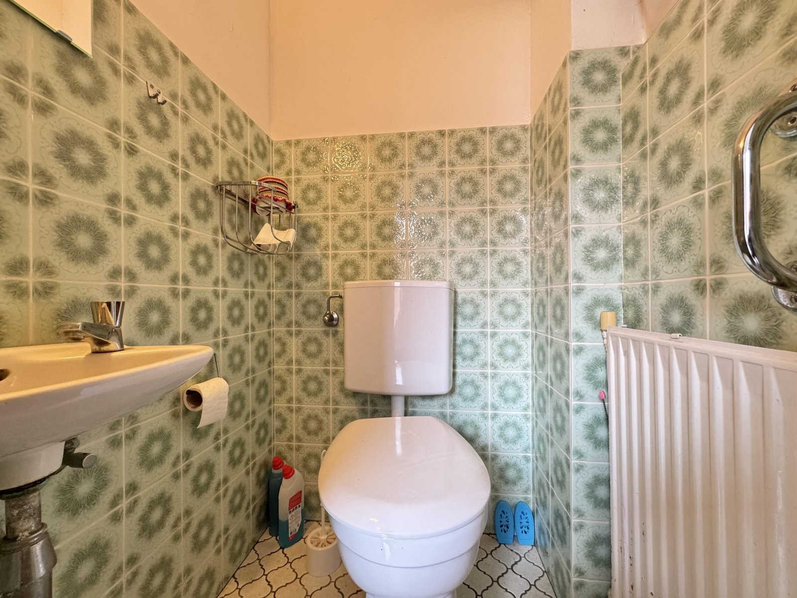 WC WC