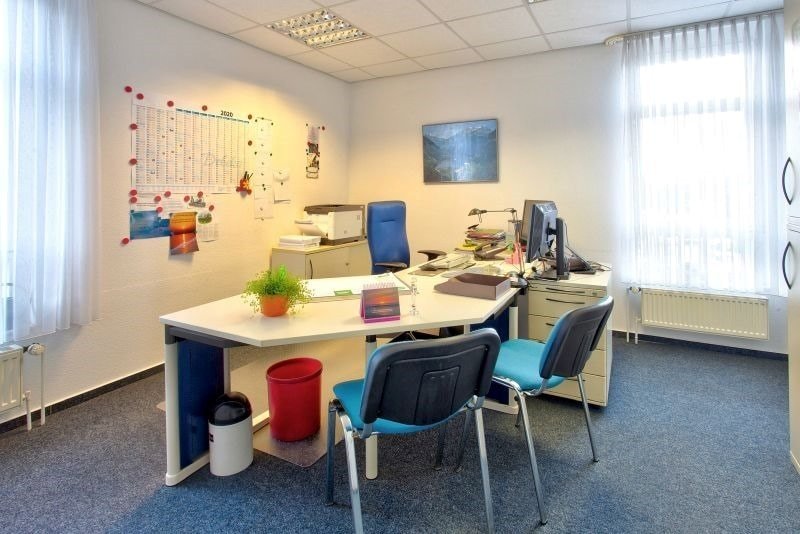 Büro 8