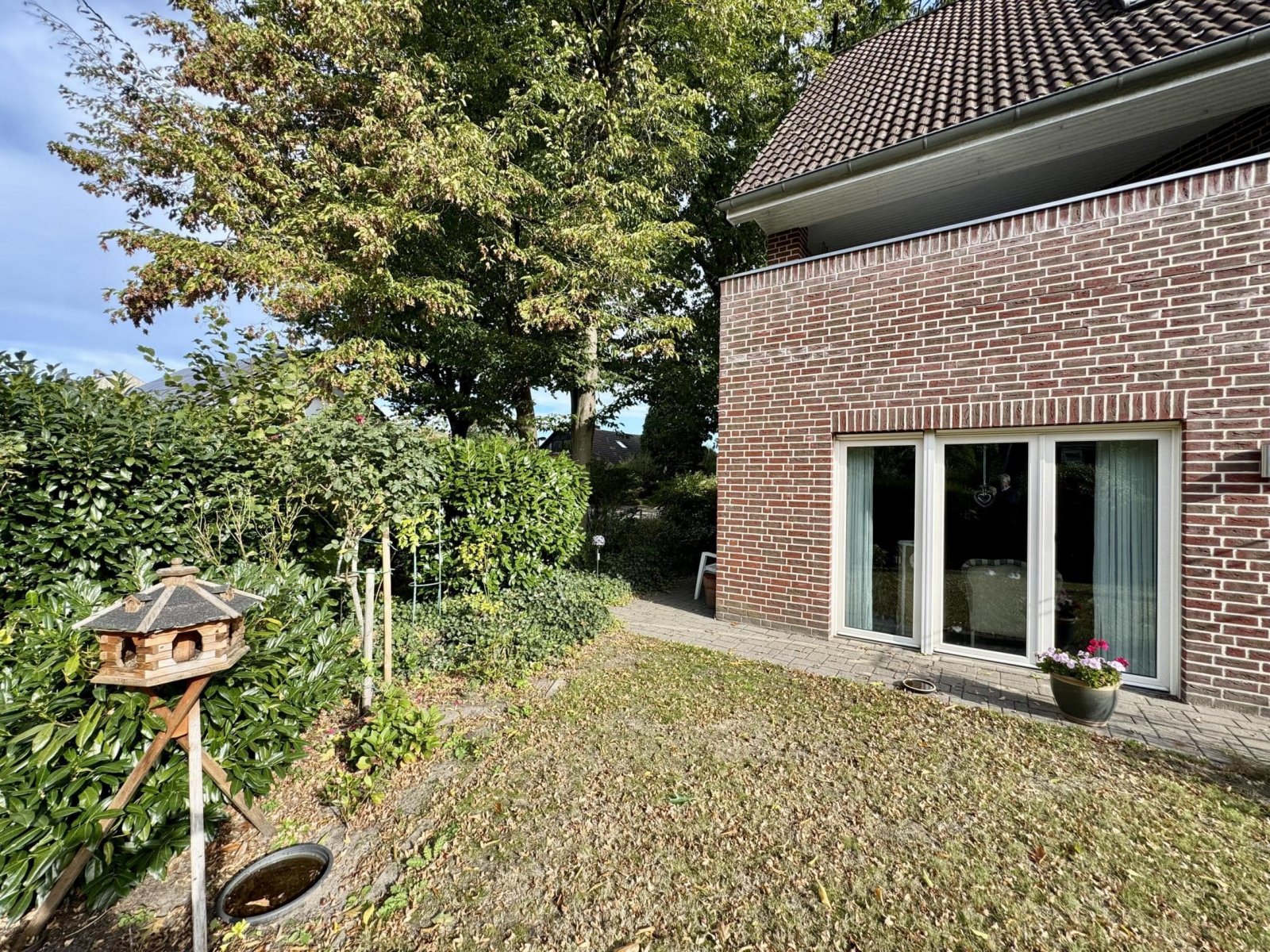 Garten, seitlich
