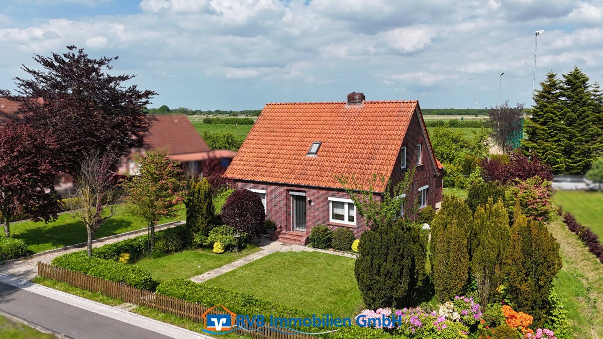 Südbrookmerland / Wiegboldsbur: Charmantes Siedlungshäuschen mit großem Garten und viel Potenzial - oder: KLEIN UND BALD DEIN 