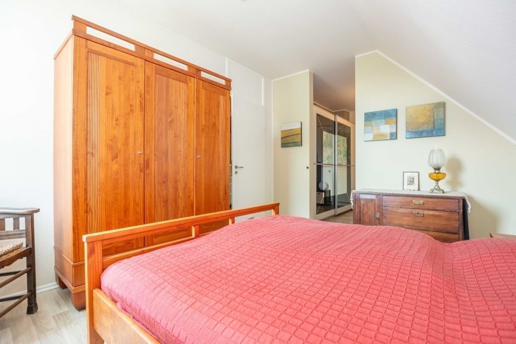 Schlafzimmer mit Ankleide