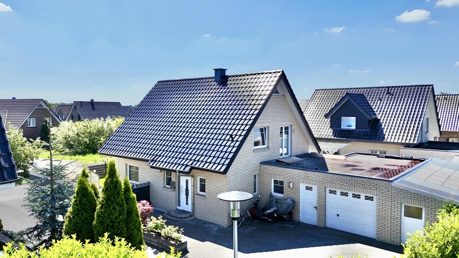 Außenaufnahme Außenaufnahme