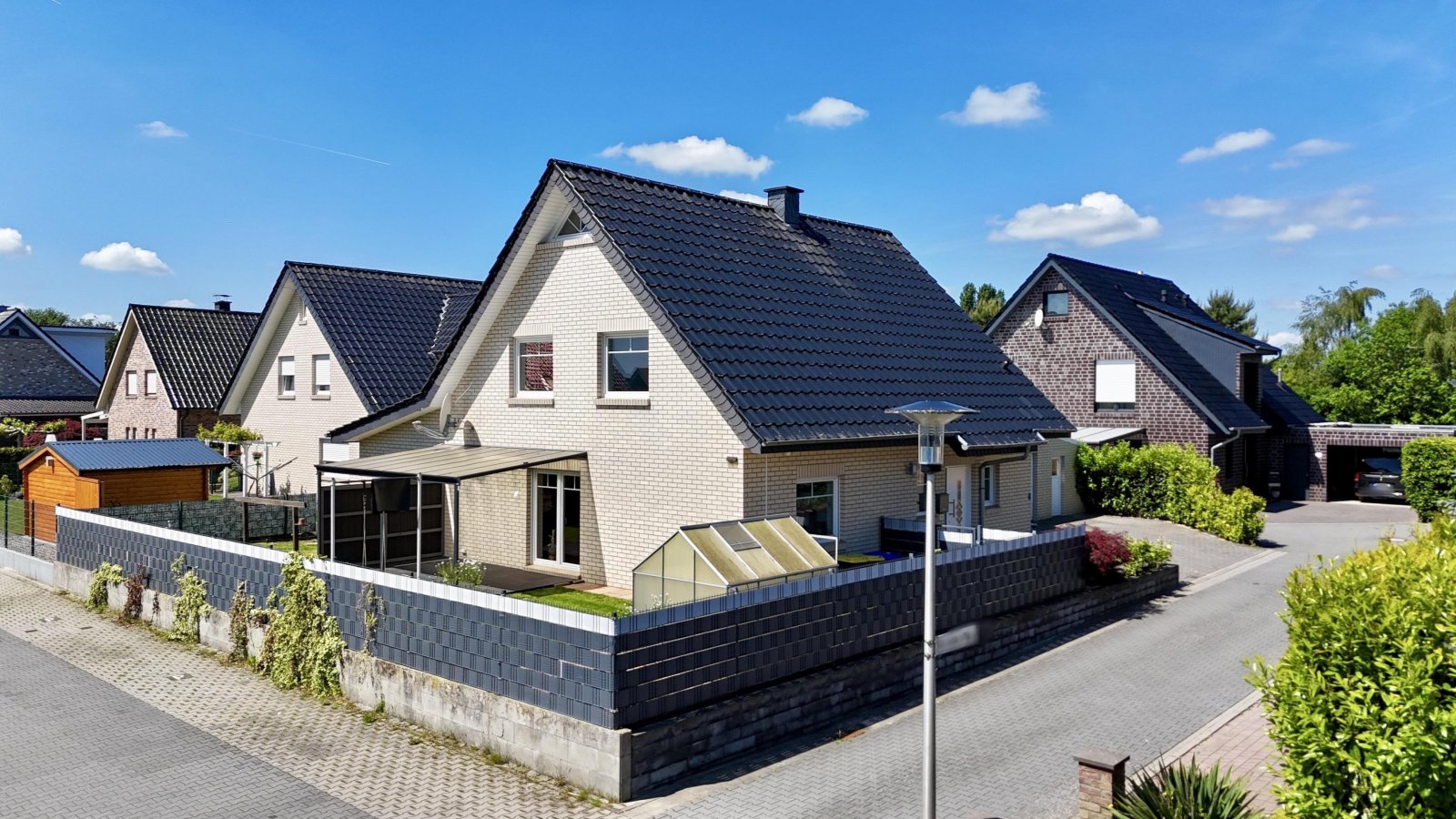 Außenaufnahme Außenaufnahme