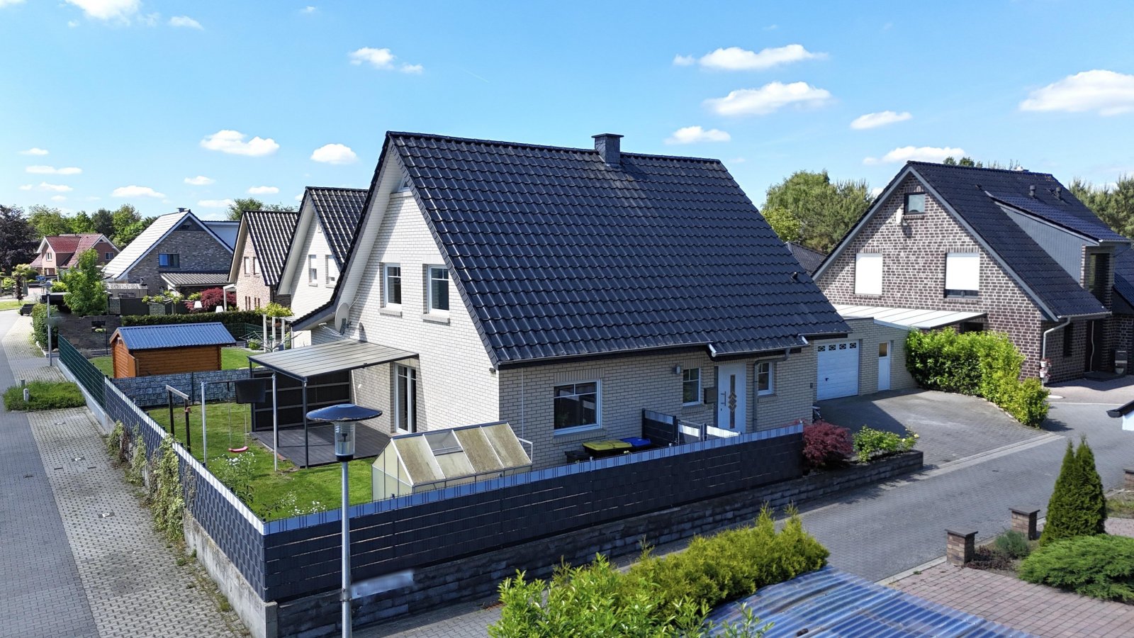 Außenaufnahme Außenaufnahme