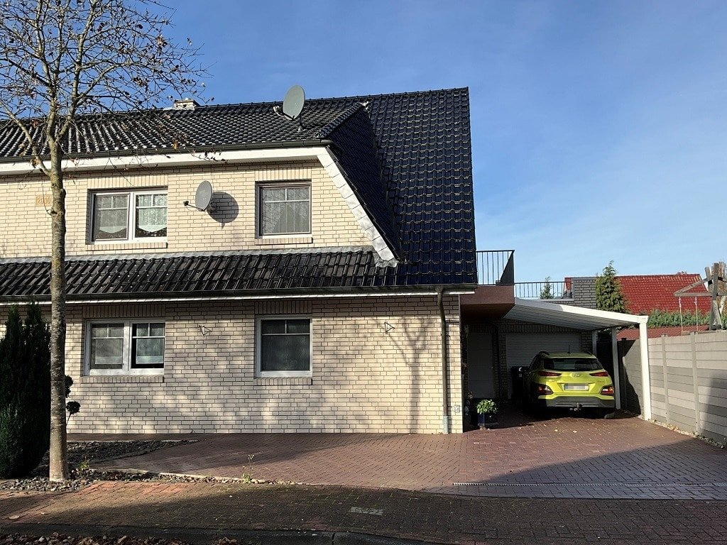 Straßenansicht