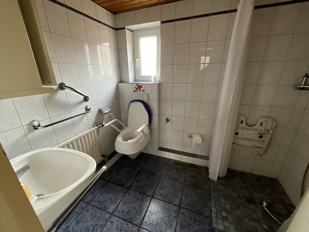 Badezimmer EG