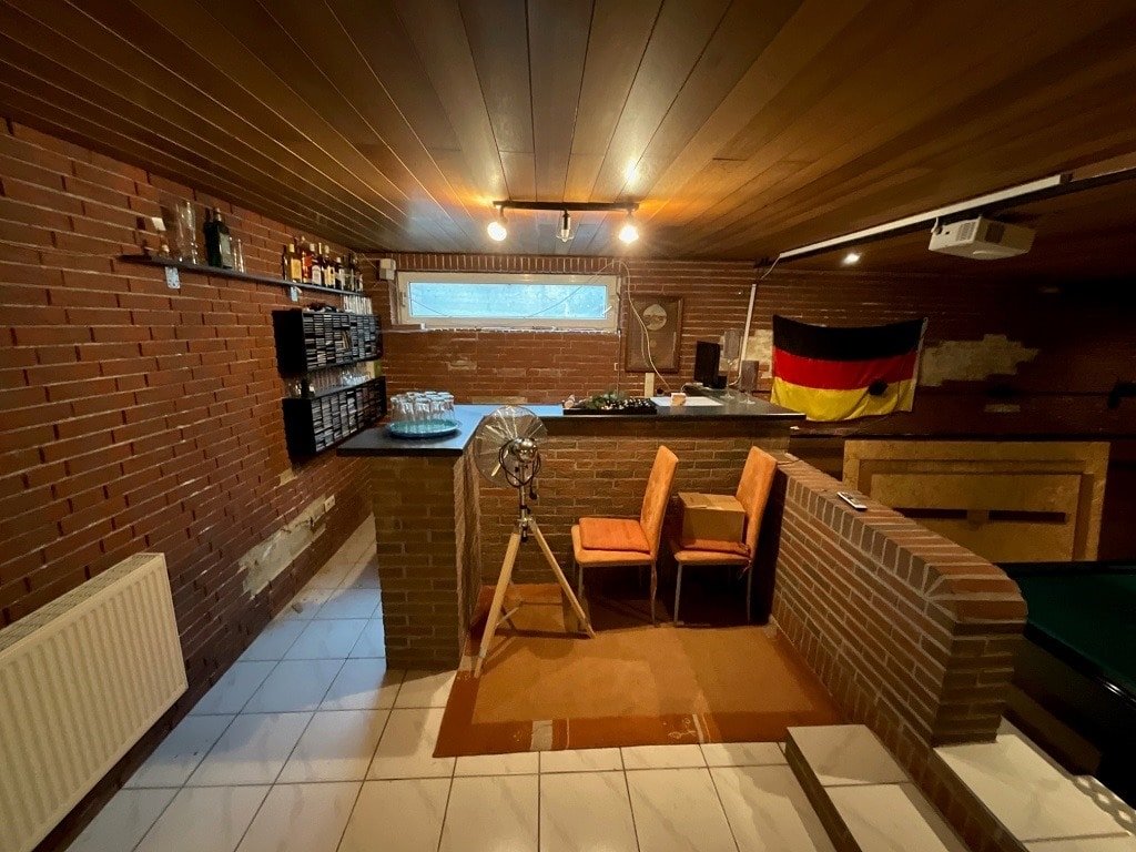 Keller