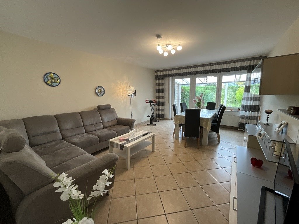 Wohn-und Esszimmer WE EG Wohn-und Esszimmer WE EG
