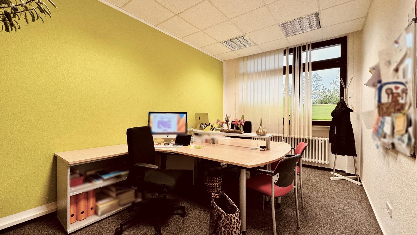 Büro rechts Büro rechts