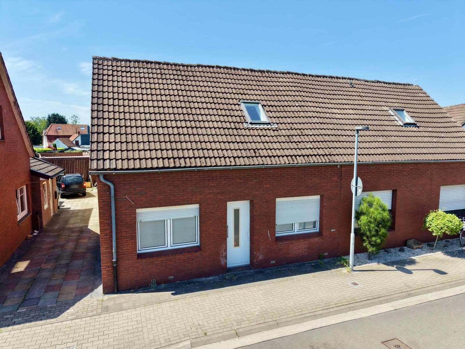Straßenansicht Straßenansicht