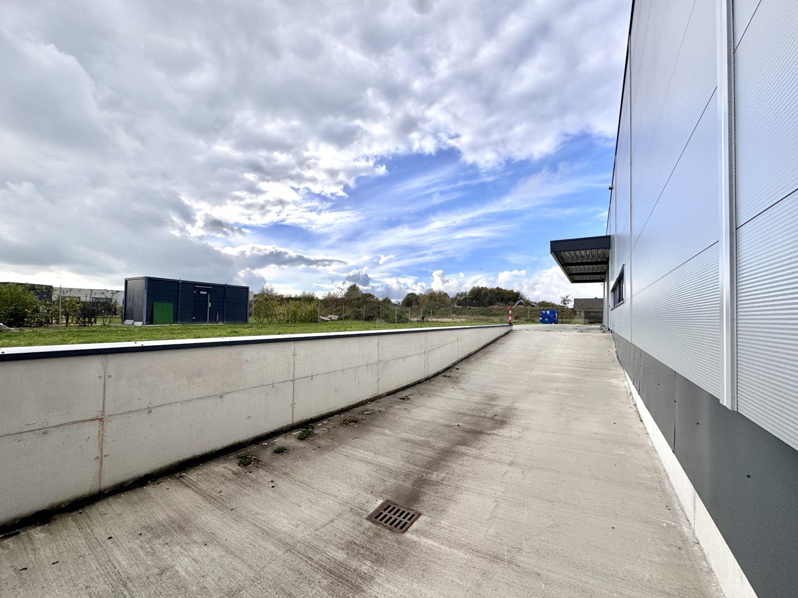 Anfahrt Laderampe Anfahrt Laderampe