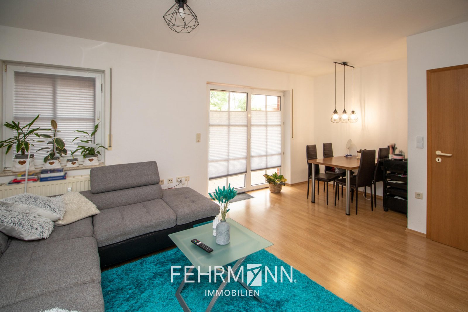 Wohn- und Esszimmer-02