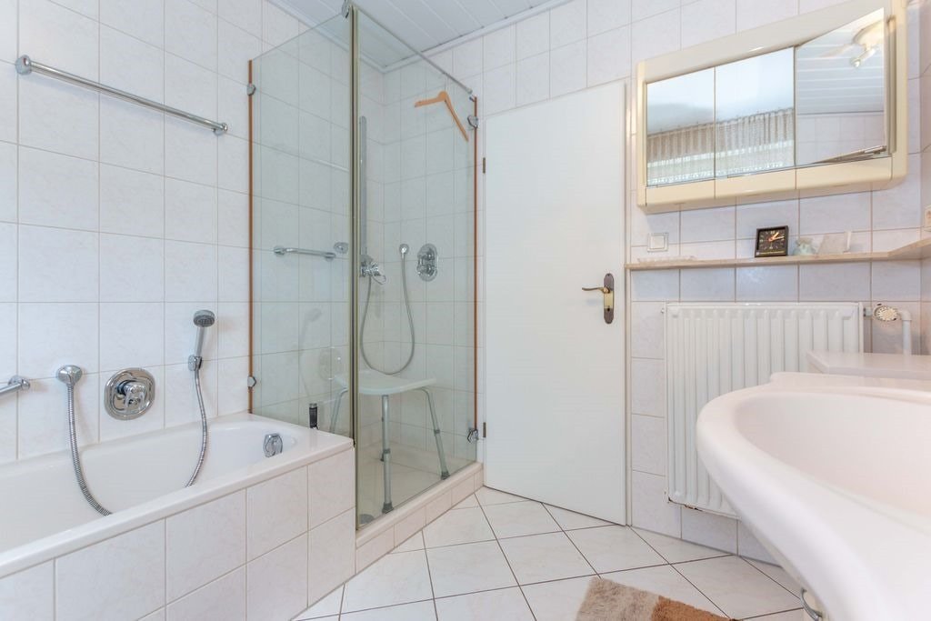 Badezimmer EG