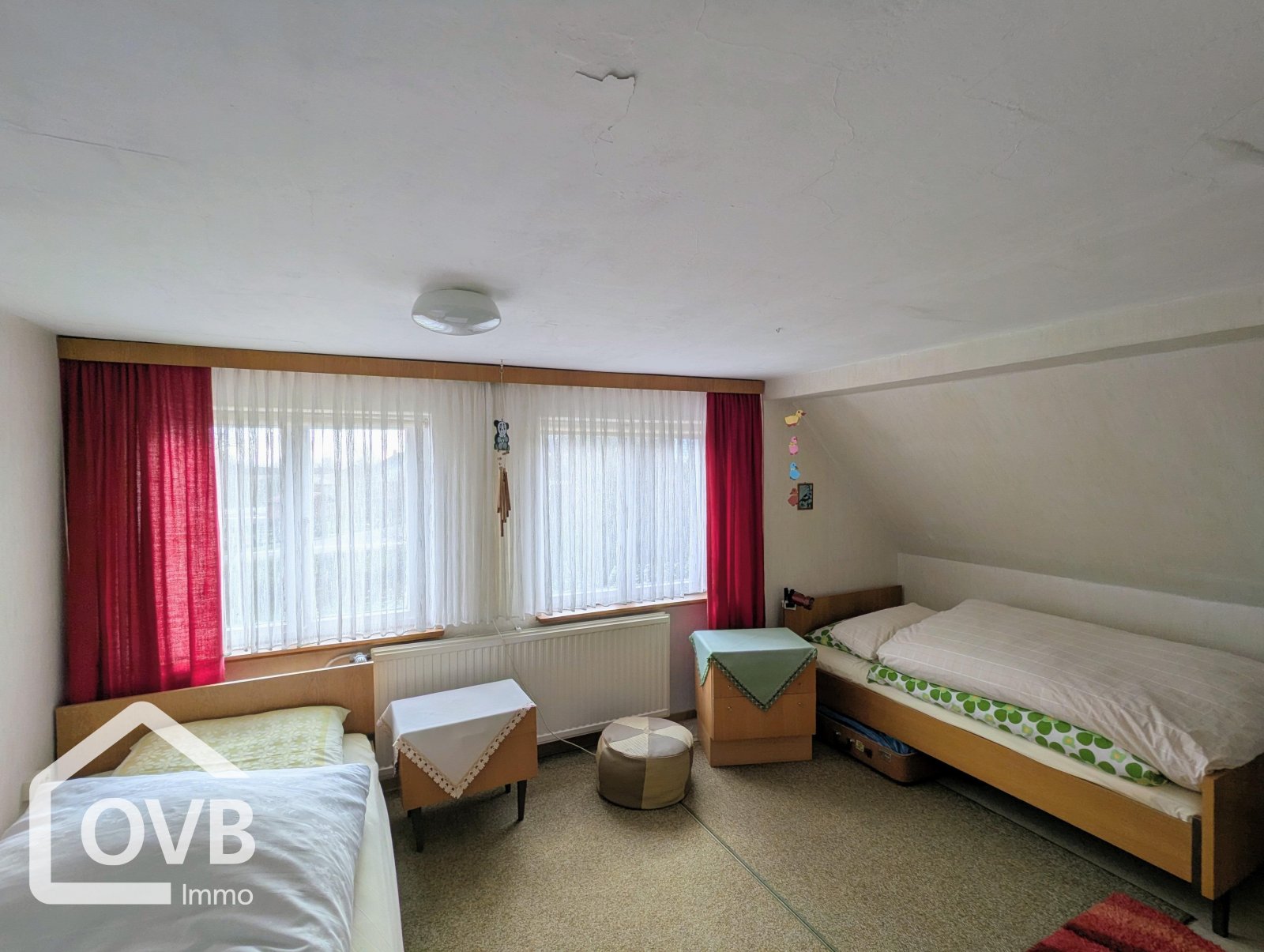 Schlafzimmer DG (2) Schlafzimmer DG (2)