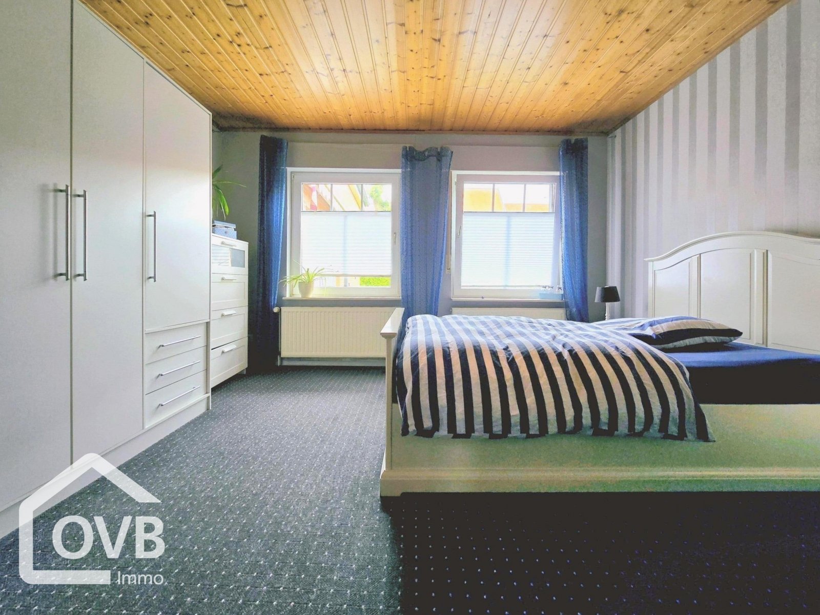Schlafzimmer 1 (EG)