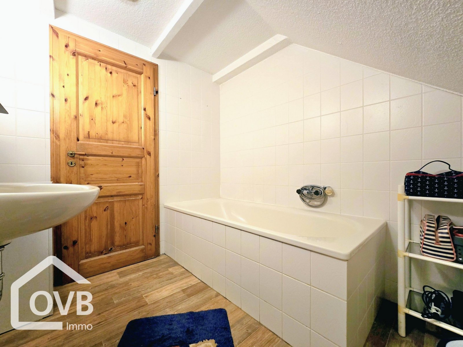 Badezimmer (DG)