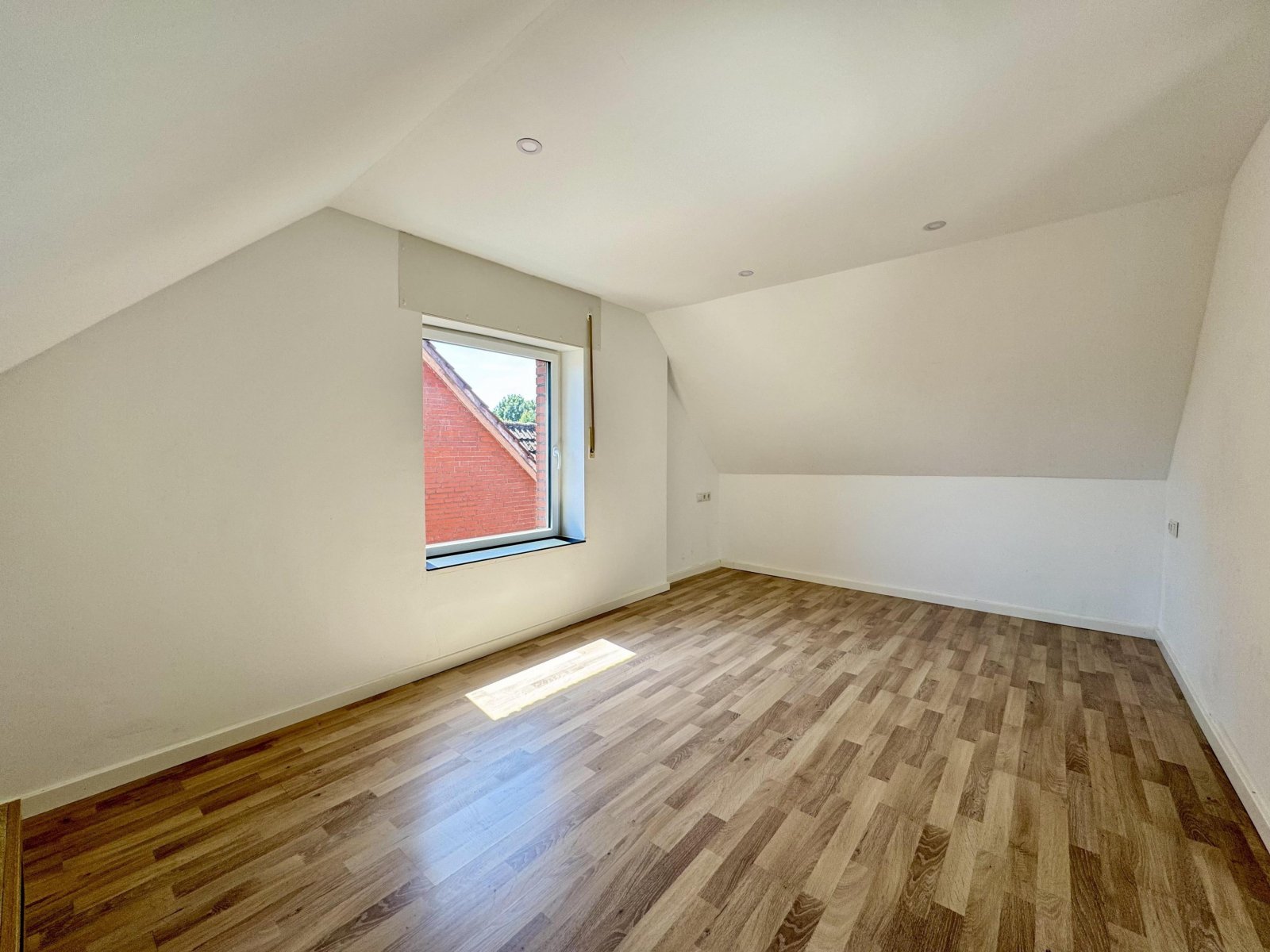 Schlafzimmer DG
