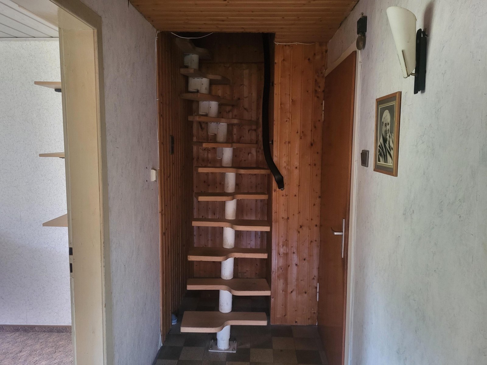 Treppe zum Dachboden